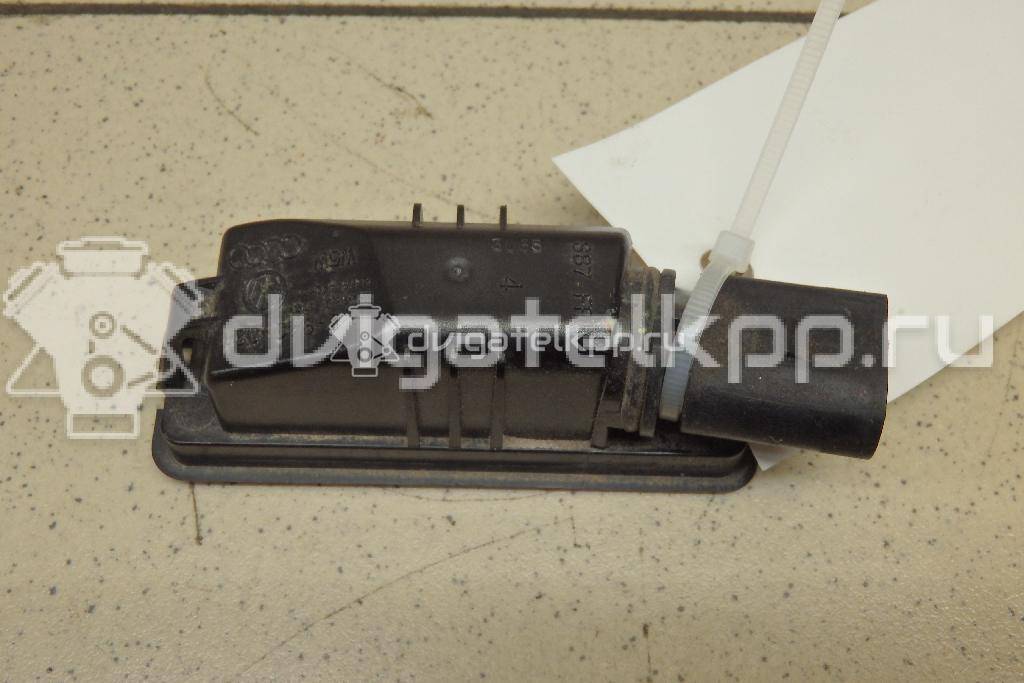 Фото Фонарь подсветки номера  1K8943021 для Volkswagen Scirocco / Polo / Touran / Amarok S1B / New Beetle {forloop.counter}}