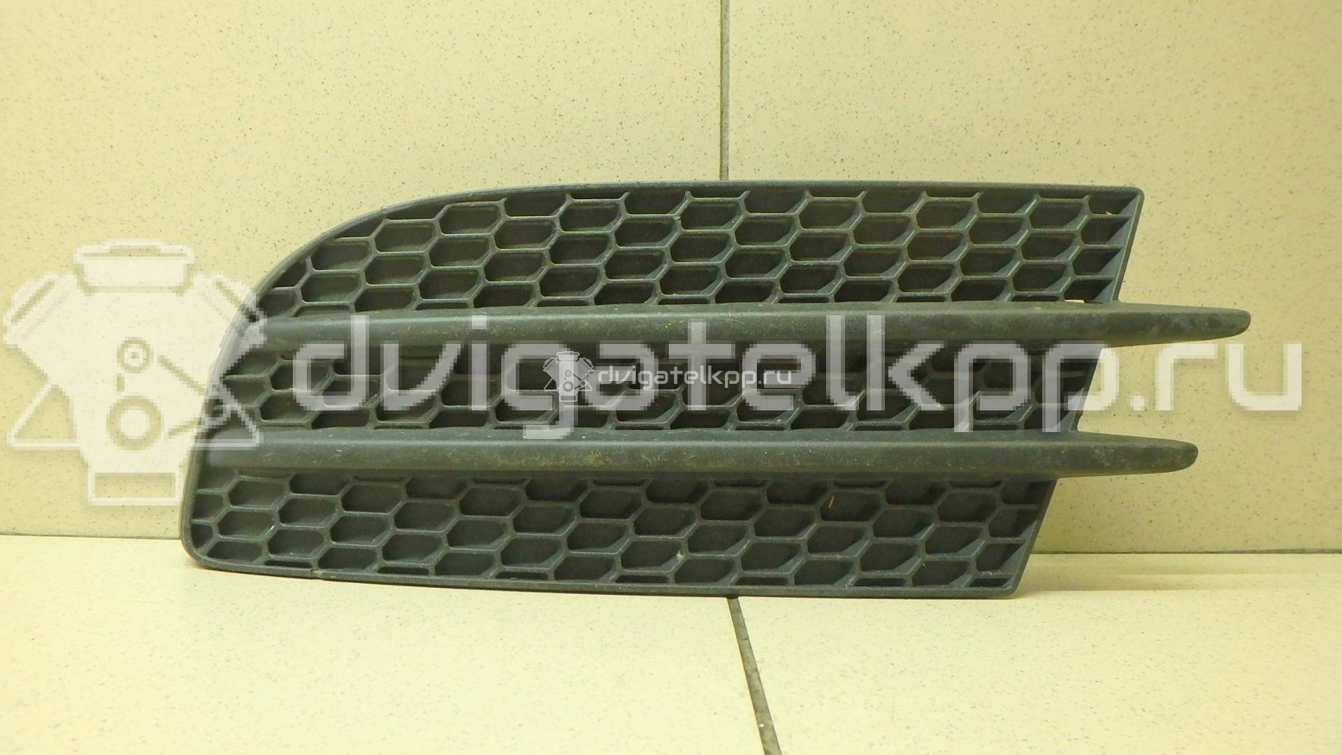 Фото Решетка в бампер левая  5N0853665D9B9 для Volkswagen Tiguan {forloop.counter}}