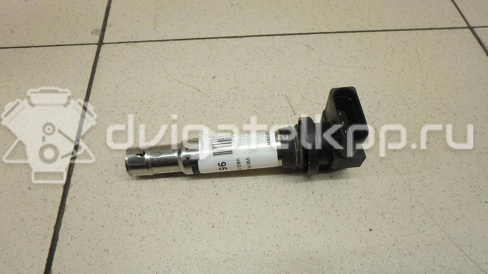 Фото Уплотнитель двери  036905715F для Volkswagen Scirocco / Tiguan / Touran / New Beetle / Bora {forloop.counter}}