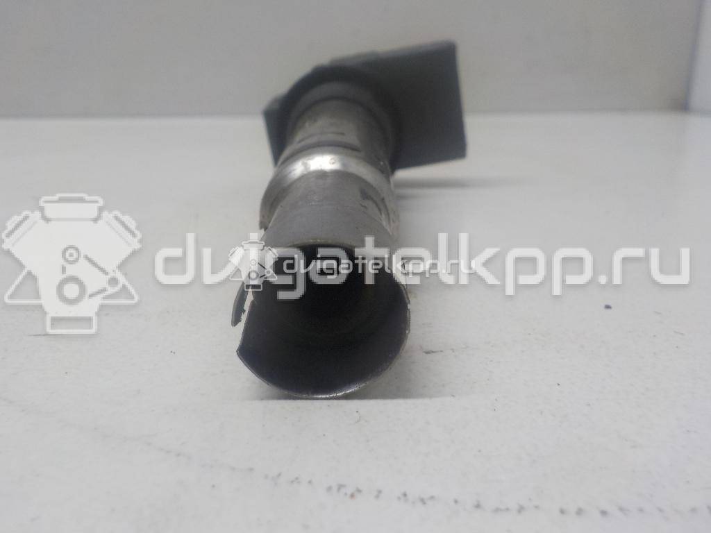 Фото Уплотнитель двери  036905715F для Volkswagen Scirocco / Tiguan / Touran / New Beetle / Bora {forloop.counter}}