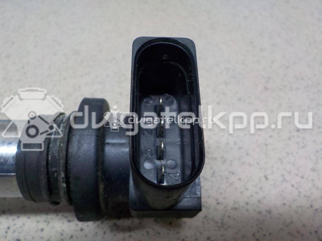 Фото Уплотнитель двери  036905715F для Volkswagen Scirocco / Tiguan / Touran / New Beetle / Bora {forloop.counter}}