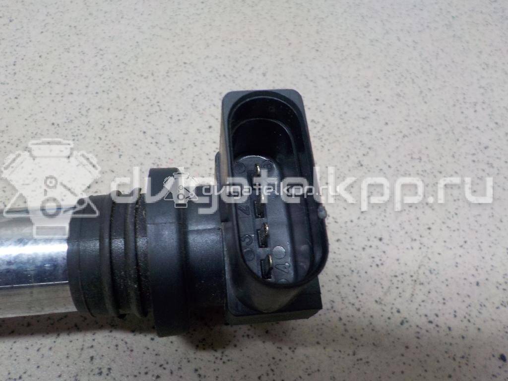 Фото Уплотнитель двери  036905715F для Volkswagen Scirocco / Tiguan / Touran / New Beetle / Bora {forloop.counter}}