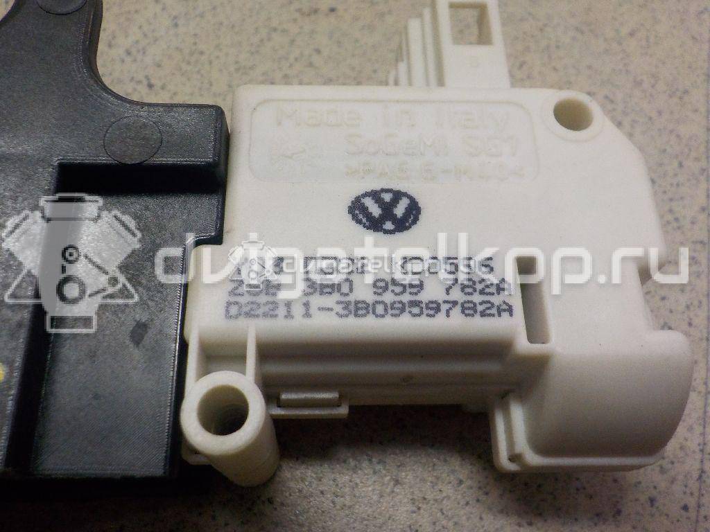 Фото Замок бардачка  3B0959782A для vw Passat [B6] {forloop.counter}}