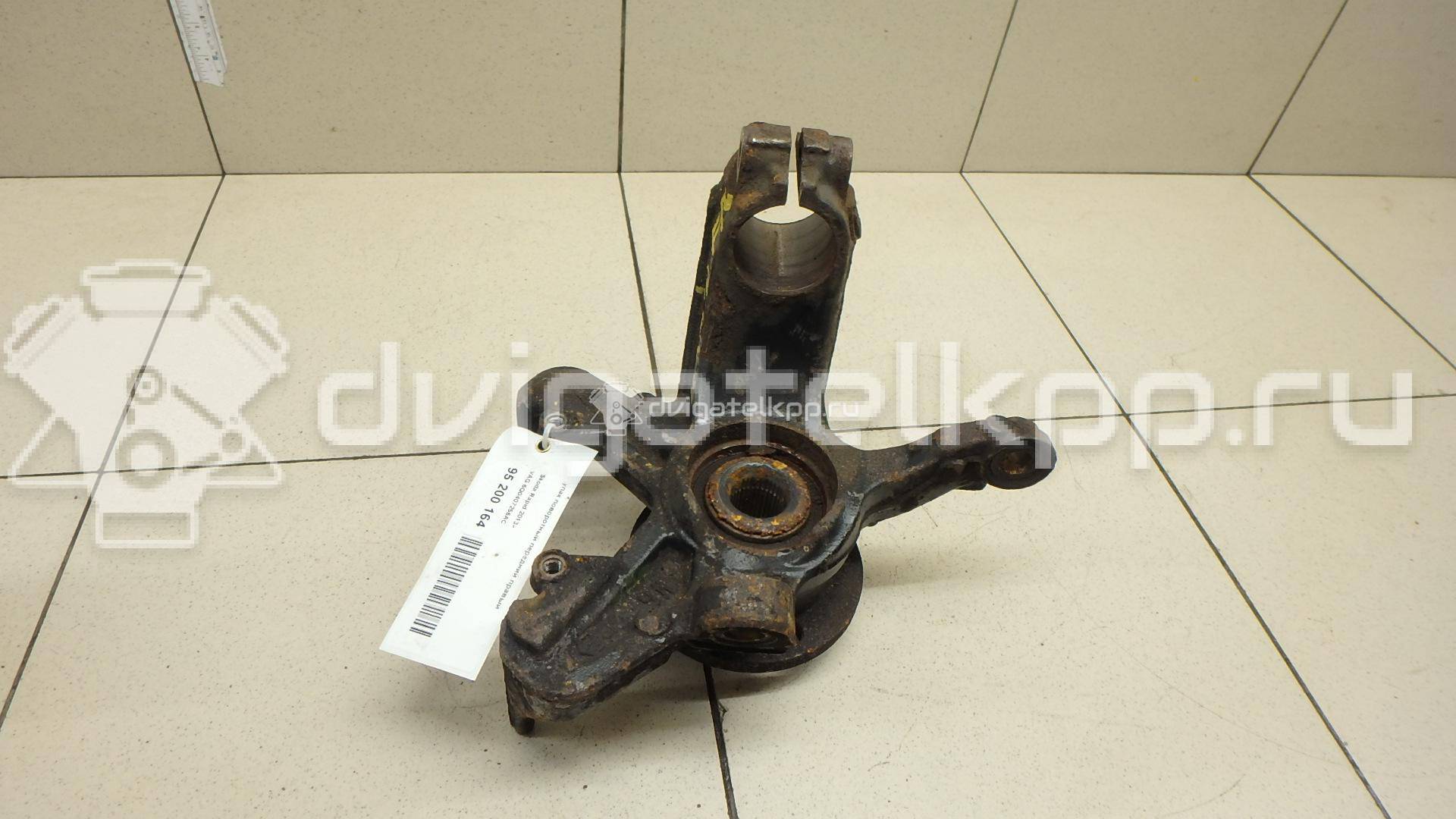 Фото Кулак поворотный передний правый  6Q0407256AC для Volkswagen Fox 5Z1, 5Z3 / Jetta / Polo / Golf {forloop.counter}}