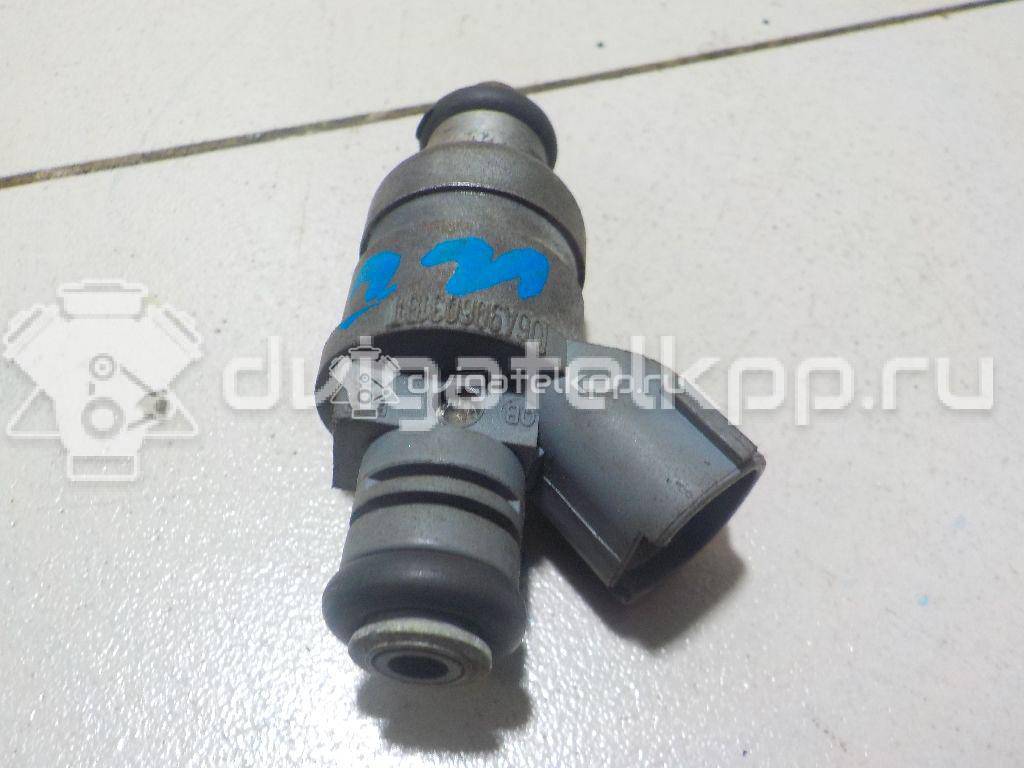 Фото Форсунка инжекторная электрическая  06A906031BT для Volkswagen Touran / Golf / Passat / Caddy / Jetta {forloop.counter}}