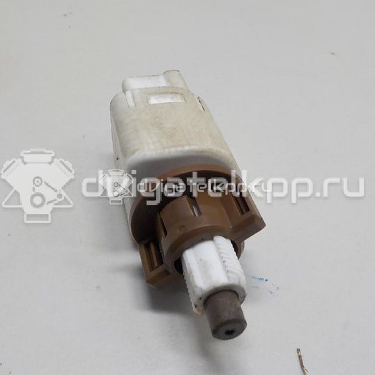 Фото Датчик включения стопсигнала  8434019025 для Toyota Dyna / Iq J1 / Land Cruiser / Hiace / Avensis