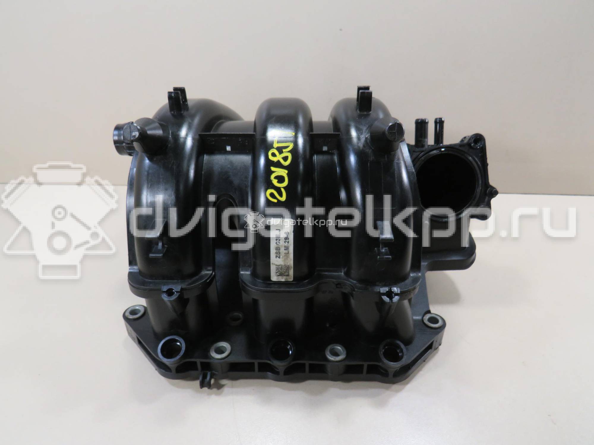 Фото Коллектор впускной для двигателя BZG для Seat Ibiza 70 л.с 12V 1.2 л бензин 03E129711D {forloop.counter}}