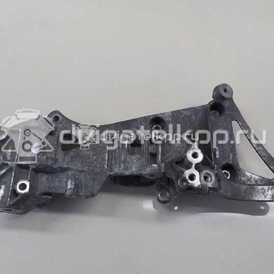 Фото Кронштейн генератора для двигателя BGQ для Volkswagen Jetta / Golf 150-152 л.с 20V 2.5 л бензин 07K903143F