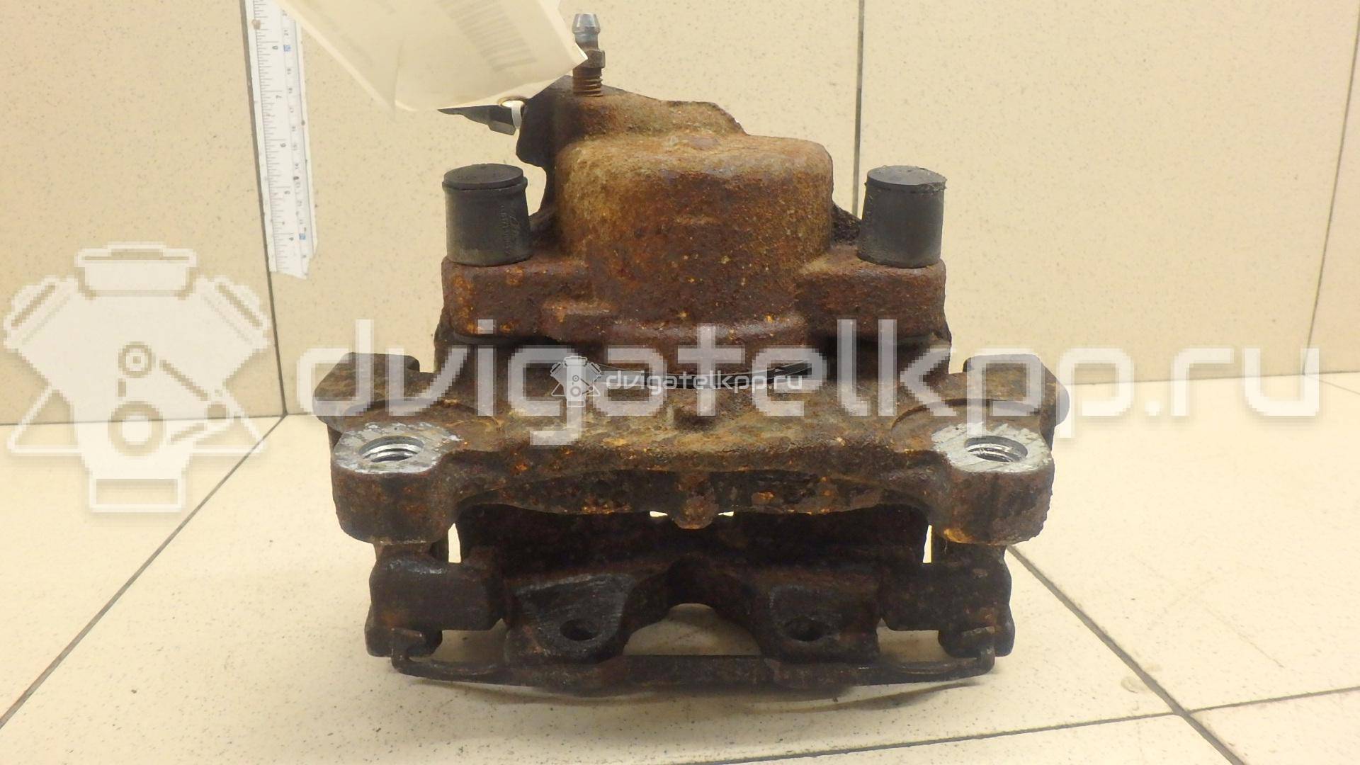 Фото Суппорт тормозной передний левый  LR015387 для Land Rover Freelander / Range Rover / Discovery {forloop.counter}}