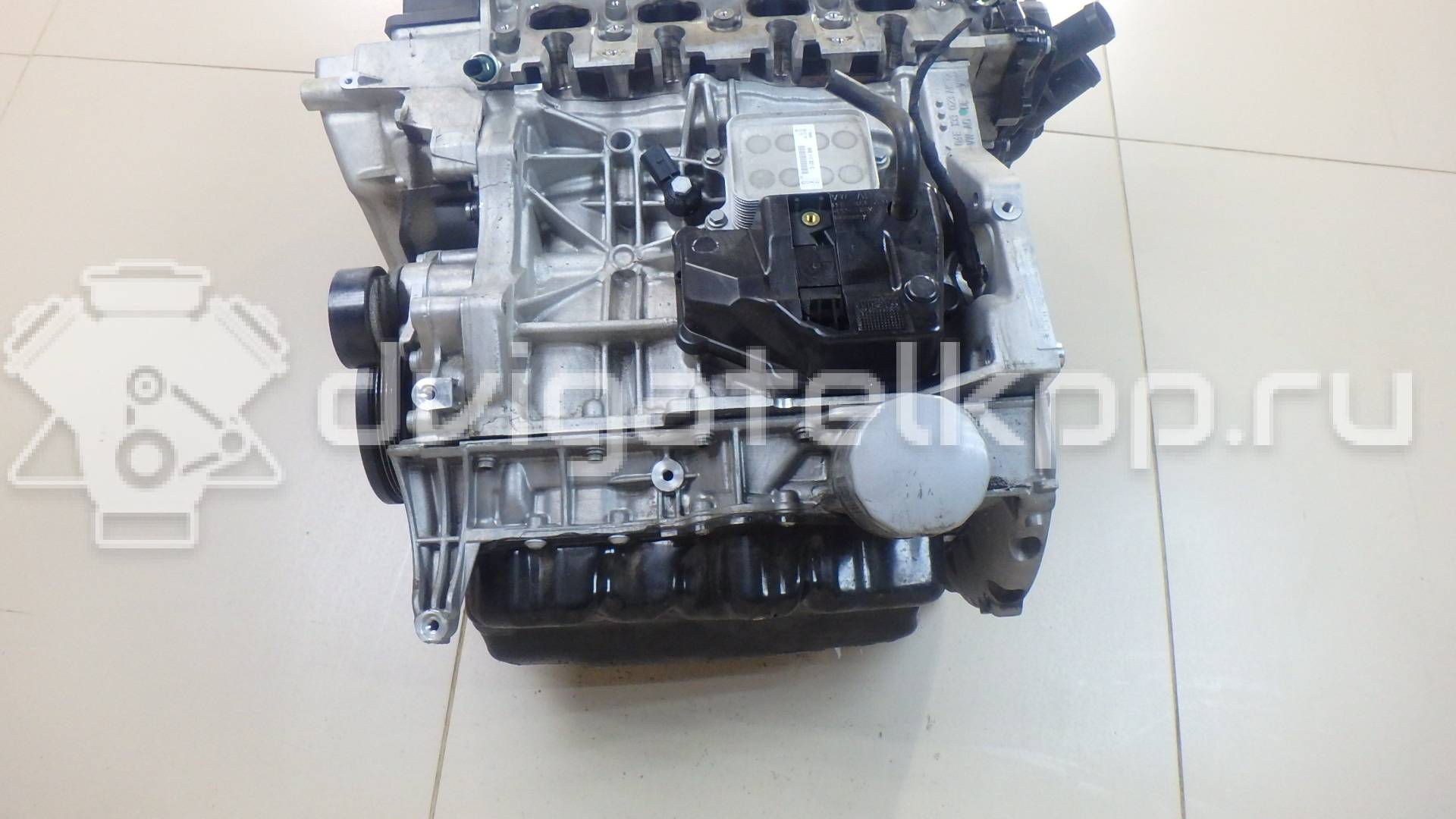 Фото Контрактный (б/у) двигатель CHPA для Volkswagen Golf 140 л.с 16V 1.4 л бензин 04E100033B {forloop.counter}}