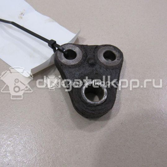 Фото Кронштейн генератора для двигателя M16A для Maruti Suzuki / Suzuki / Fiat 106-120 л.с 16V 1.6 л бензин 1155064J01