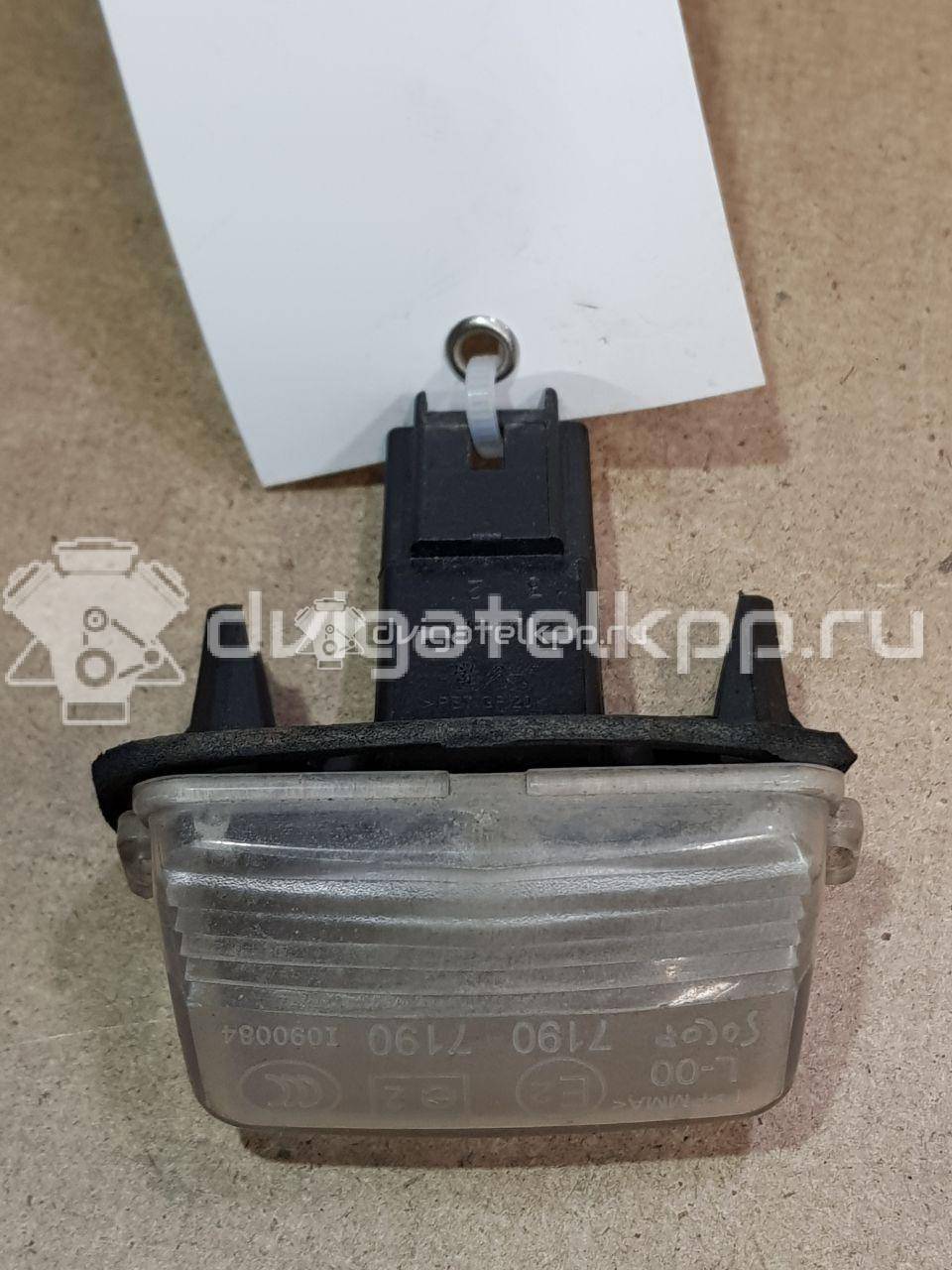 Фото Фонарь подсветки номера  6340a3 для Peugeot 406 / 407 / Traveller / 5008 / Expert {forloop.counter}}