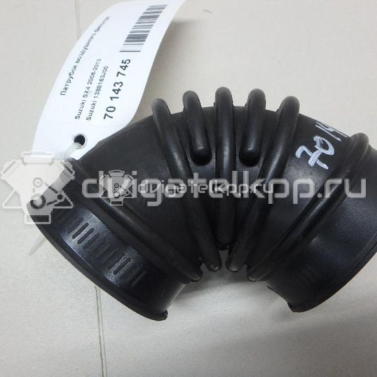 Фото Патрубок воздушного фильтра для двигателя M13A для Subaru / Suzuki / Chevrolet 82-94 л.с 16V 1.3 л бензин 1388163J00