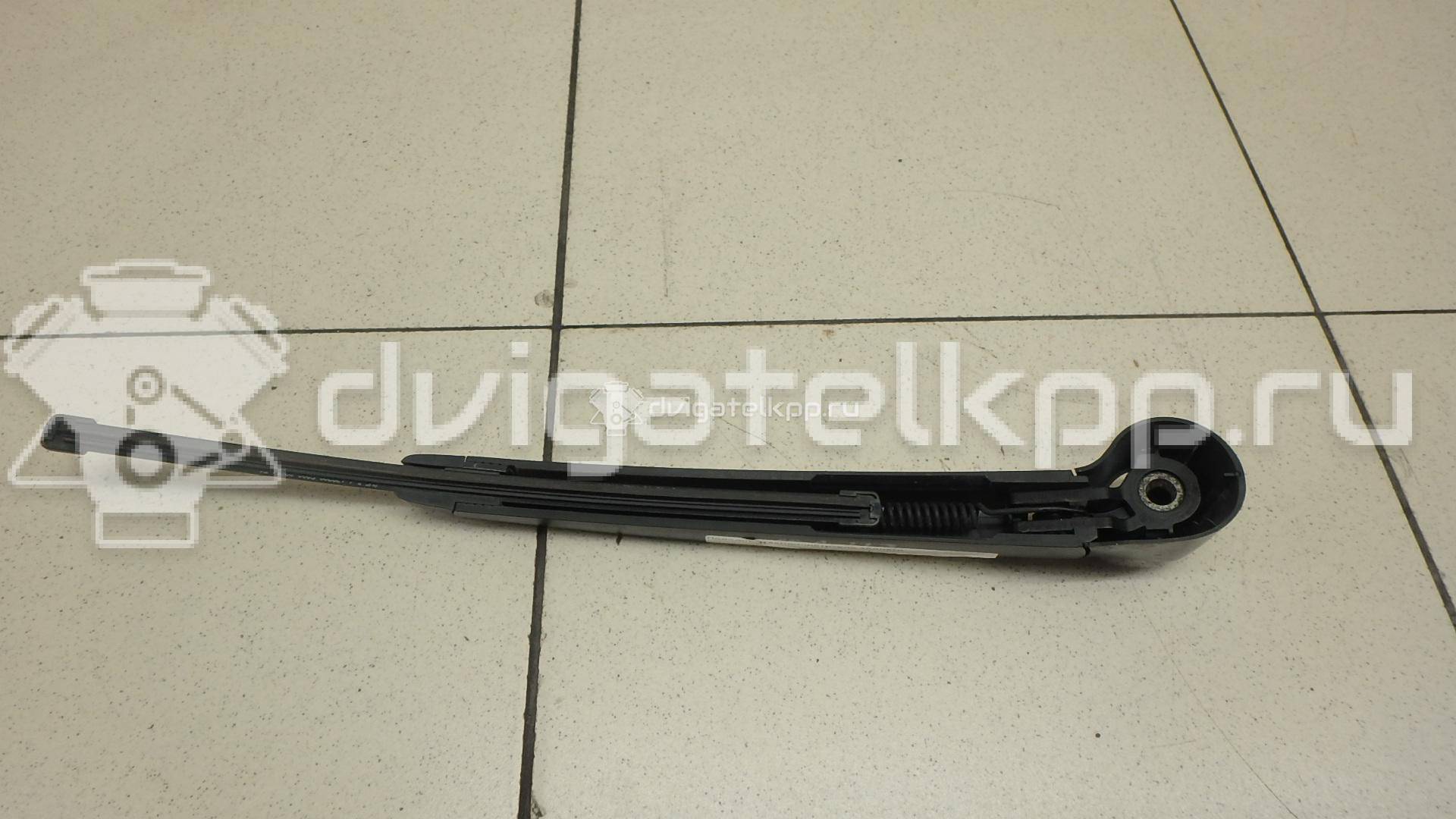 Фото Поводок стеклоочистителя заднего  6Q6955707C для Seat Ibiza / Leon / Altea / Exeo {forloop.counter}}