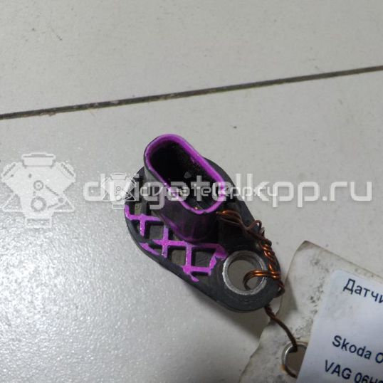 Фото Датчик положения коленвала  06h906433c для Seat Ibiza / Leon / Alhambra