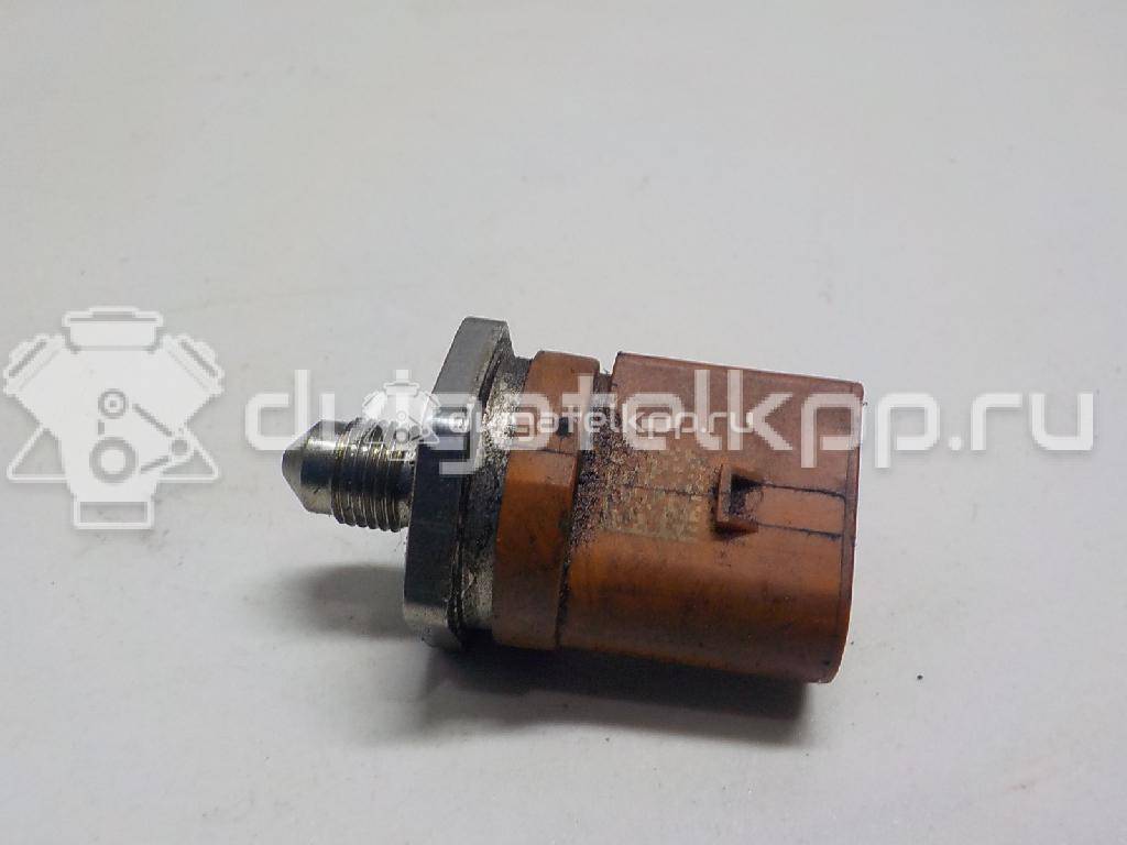 Фото Датчик давления топлива  06J906051D для Volkswagen Scirocco / Tiguan / Touran / Amarok S1B / Cc {forloop.counter}}