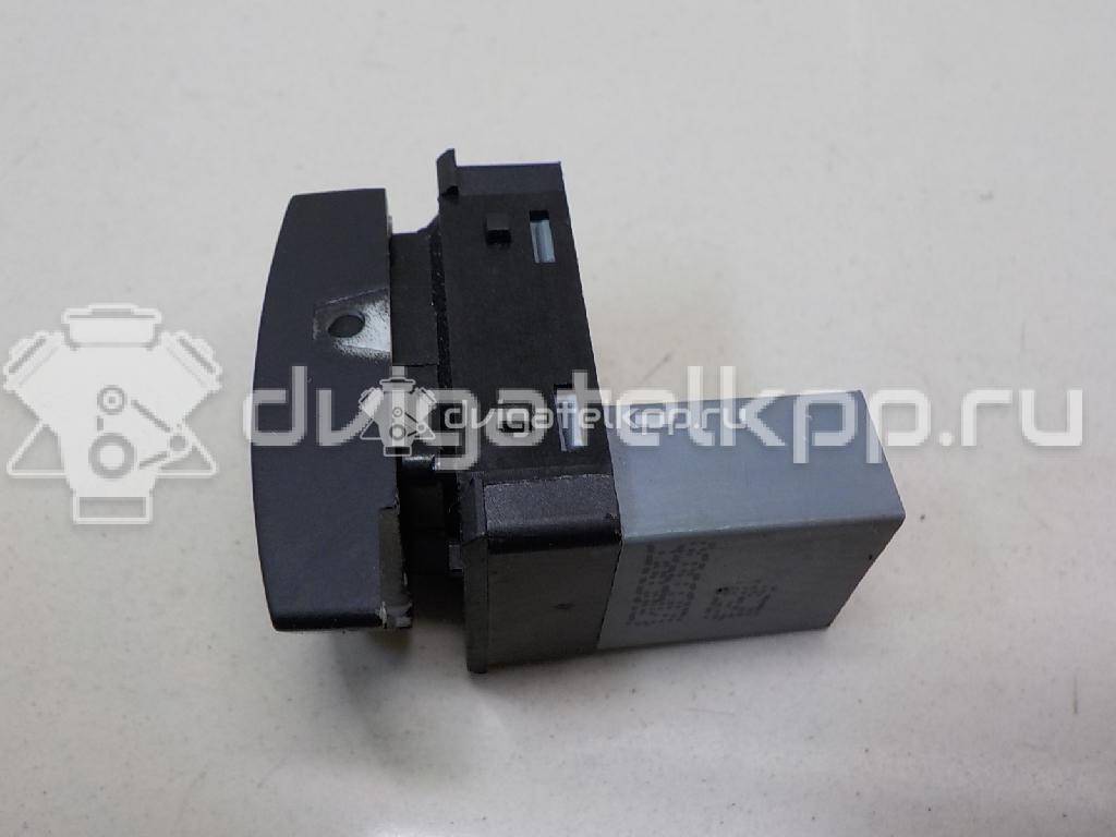 Фото Кнопка стеклоподъемника  1Z0959856 для vw Polo (HB) {forloop.counter}}