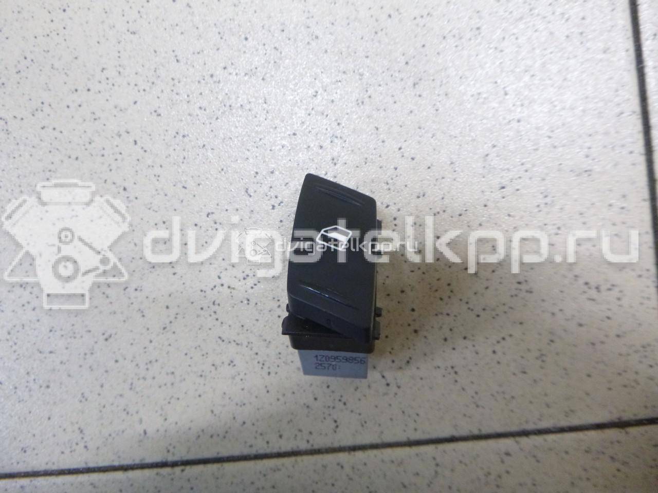 Фото Кнопка стеклоподъемника  1Z0959856 для vw Polo (HB) {forloop.counter}}