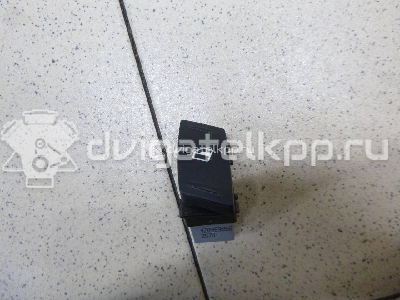 Фото Кнопка стеклоподъемника  1Z0959856 для vw Polo (HB) {forloop.counter}}