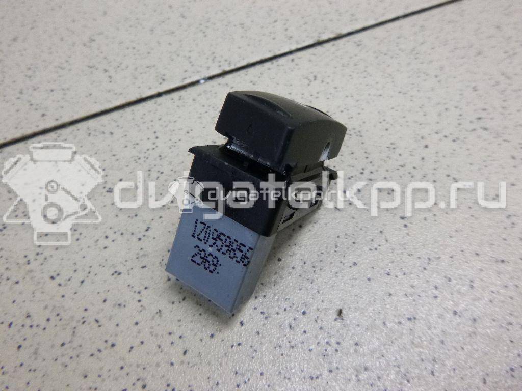 Фото Кнопка стеклоподъемника  1Z0959856 для vw Polo (HB) {forloop.counter}}