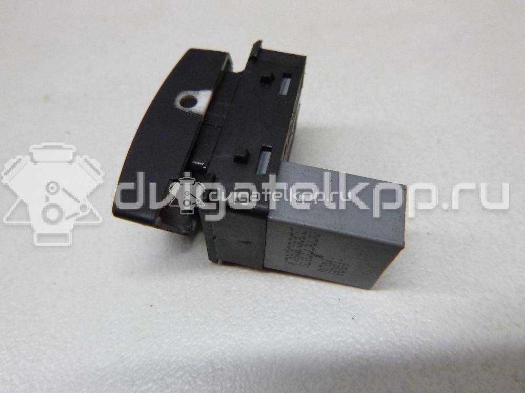 Фото Кнопка стеклоподъемника  1Z0959856 для vw Polo (HB) {forloop.counter}}