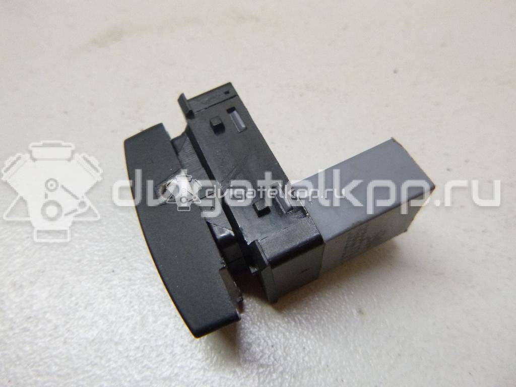 Фото Кнопка стеклоподъемника  1Z0959856 для vw Polo (HB) {forloop.counter}}