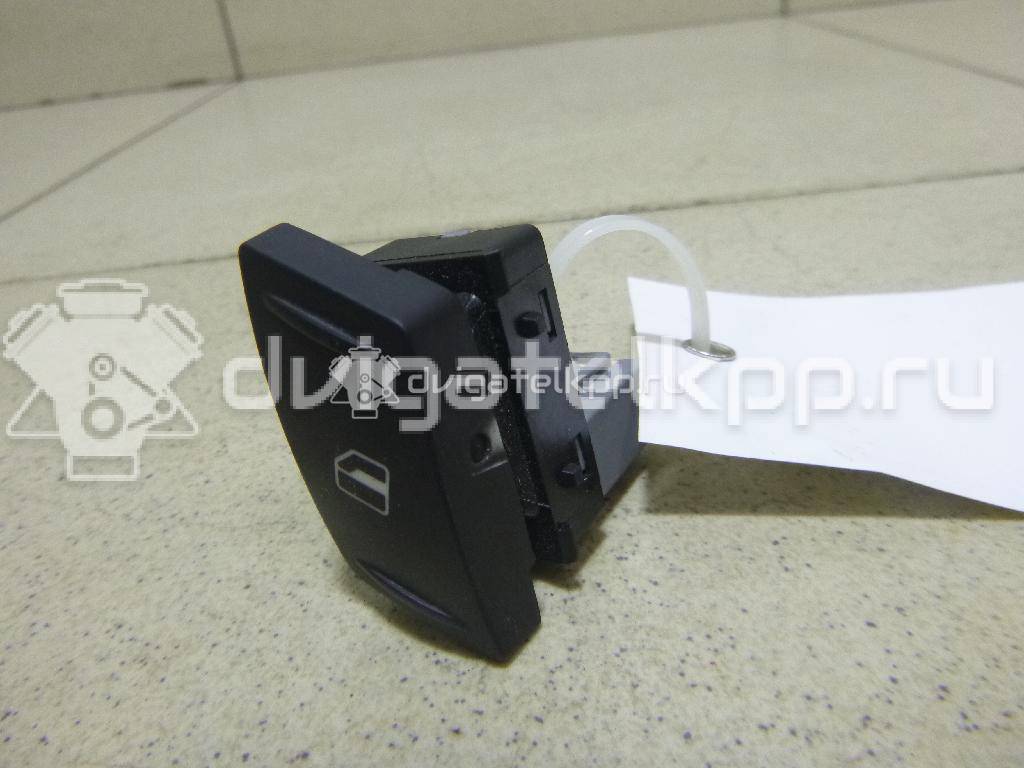 Фото Кнопка стеклоподъемника  1Z0959856 для vw Polo (HB) {forloop.counter}}