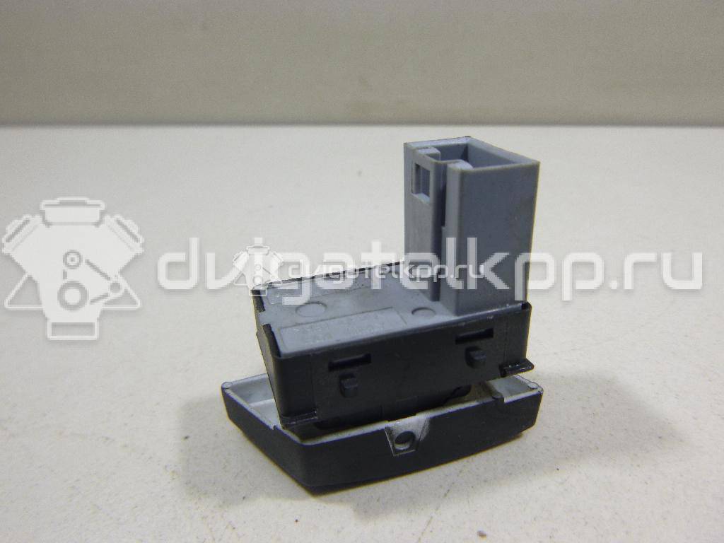 Фото Кнопка стеклоподъемника  1Z0959856 для vw Polo (HB) {forloop.counter}}