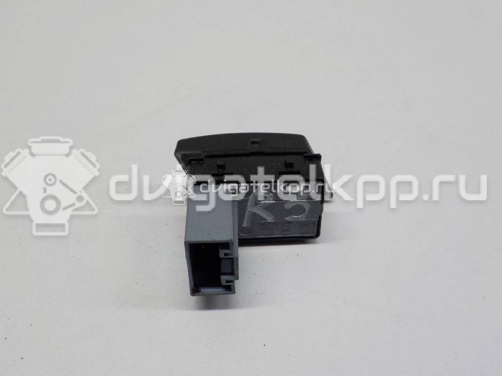 Фото Кнопка стеклоподъемника  1Z0959856 для vw Polo (HB) {forloop.counter}}