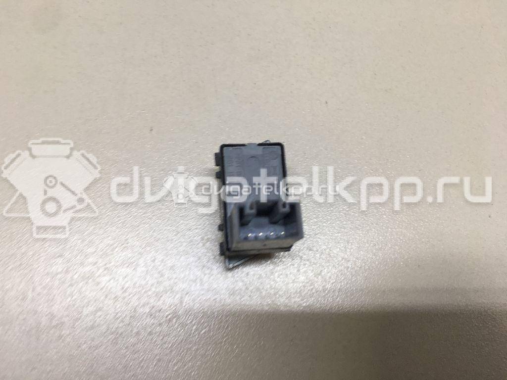 Фото Кнопка стеклоподъемника  1Z0959856 для vw Polo (HB) {forloop.counter}}