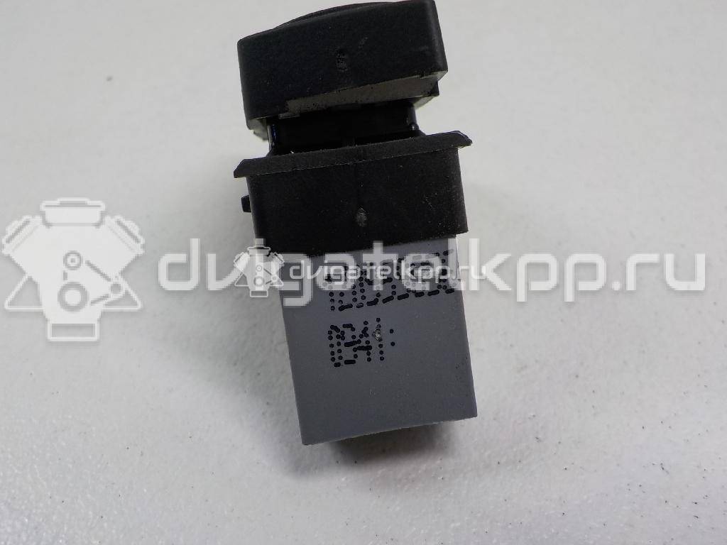 Фото Кнопка стеклоподъемника  1Z0959856 для vw Polo (HB) {forloop.counter}}