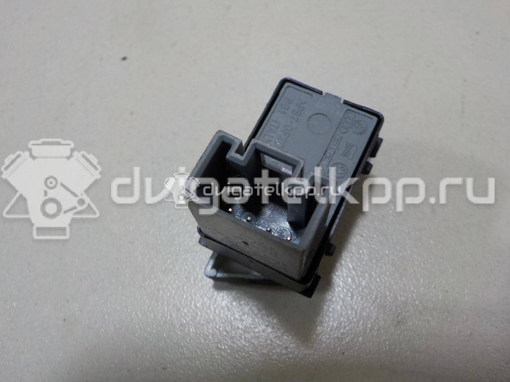 Фото Кнопка стеклоподъемника  1Z0959856 для vw Polo (HB) {forloop.counter}}