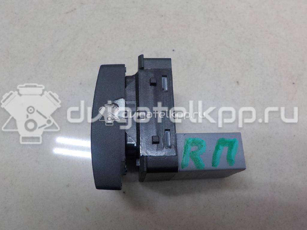 Фото Кнопка стеклоподъемника  1Z0959856 для vw Polo (HB) {forloop.counter}}