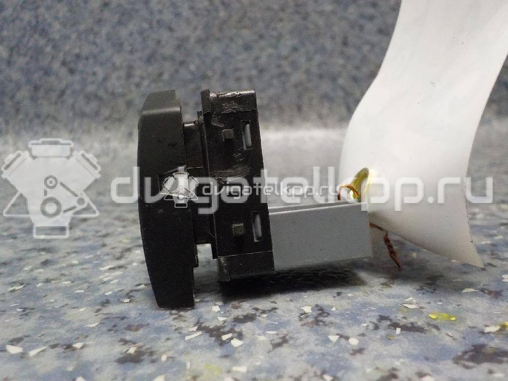 Фото Кнопка стеклоподъемника  1Z0959856 для vw Polo (HB) {forloop.counter}}