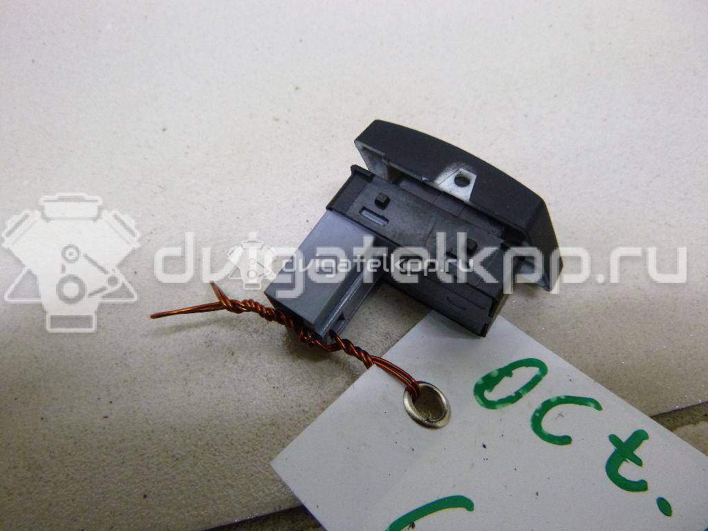 Фото Кнопка стеклоподъемника  1Z0959856 для vw Polo (HB) {forloop.counter}}