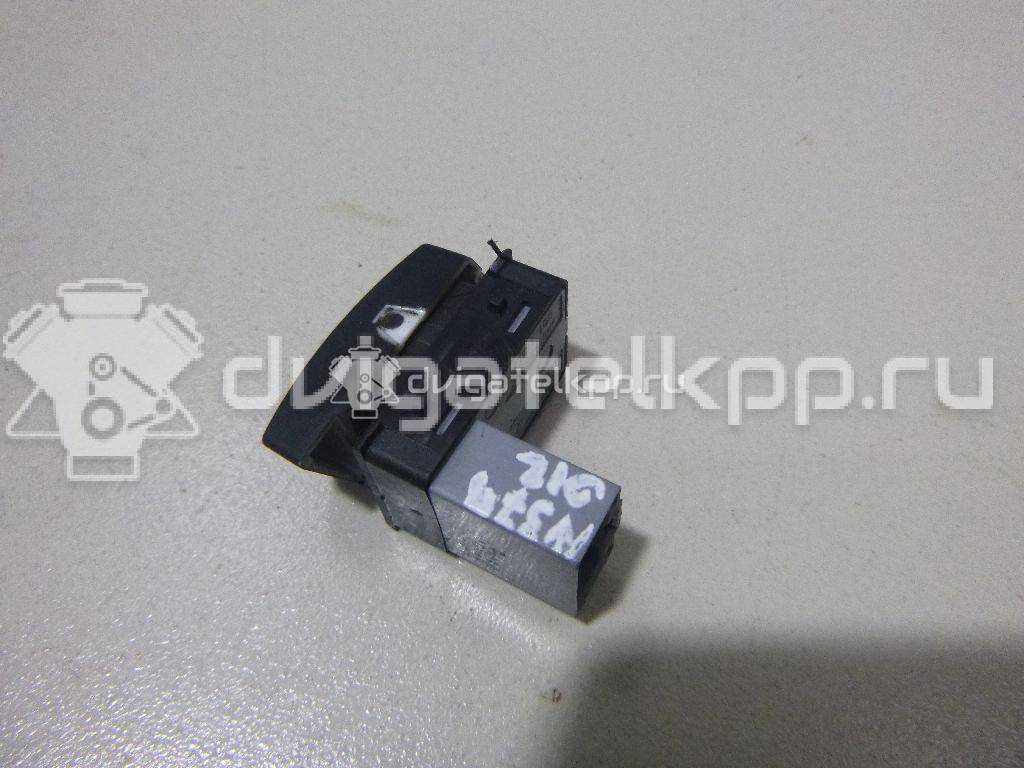 Фото Кнопка стеклоподъемника  1Z0959856 для vw Polo (HB) {forloop.counter}}