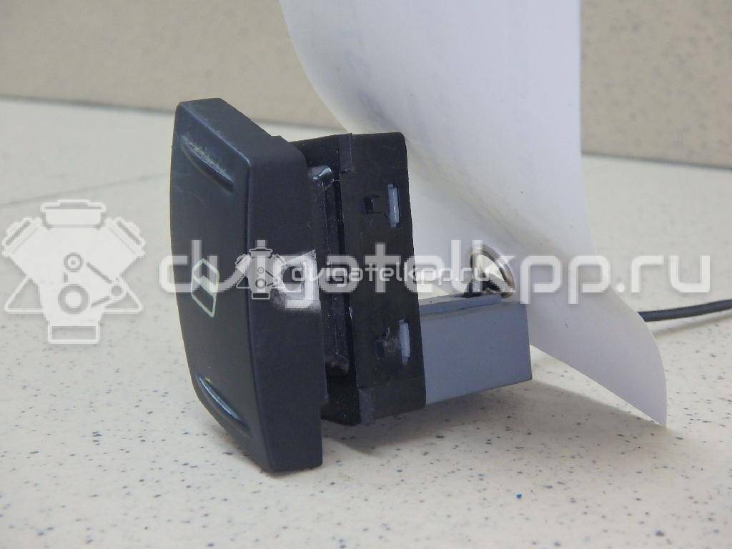 Фото Кнопка стеклоподъемника  1Z0959856 для vw Polo (HB) {forloop.counter}}