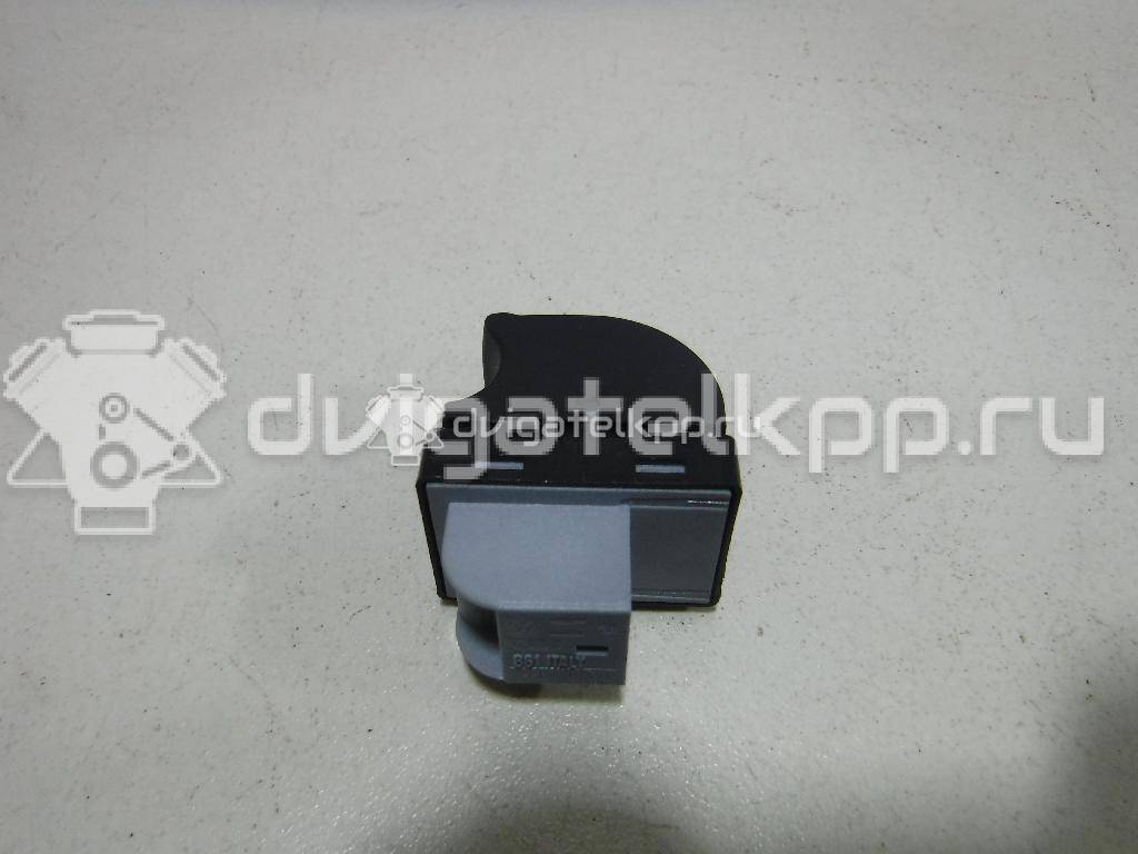 Фото Кнопка стеклоподъемника  4F0959855A для Audi Q7 / A3 / A6 {forloop.counter}}