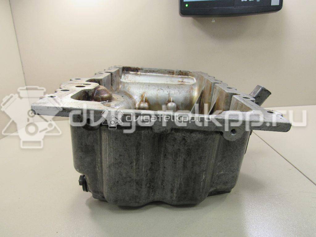 Фото Поддон масляный двигателя для двигателя EER для Chrysler / Dodge 181-203 л.с 24V 2.7 л бензин 04792366AB {forloop.counter}}