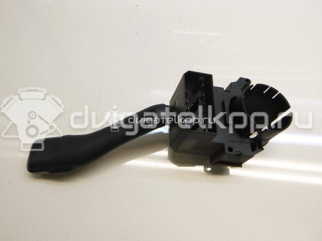 Фото Переключатель поворотов подрулевой  8L0953513G для Seat Leon / Toledo / Alhambra {forloop.counter}}