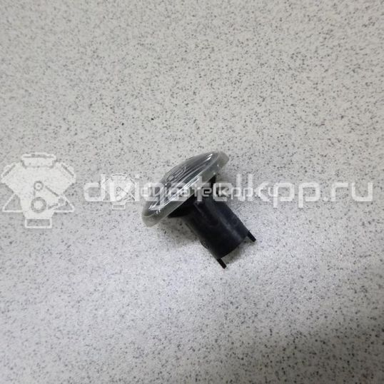 Фото Повторитель на крыло белый  1U0949127B для Skoda Roomster 5J / Octaviaii 1Z3 / Fabia / Octavia / Superb