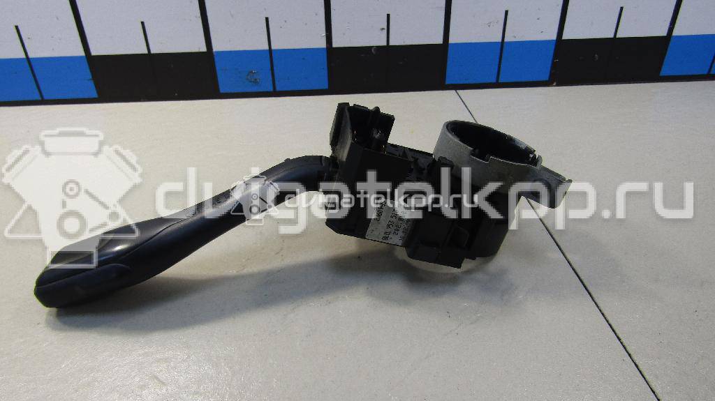 Фото Переключатель поворотов подрулевой  8L0953513G для Volkswagen New Beetle / Bora / Kaefer / Sharan / Golf {forloop.counter}}