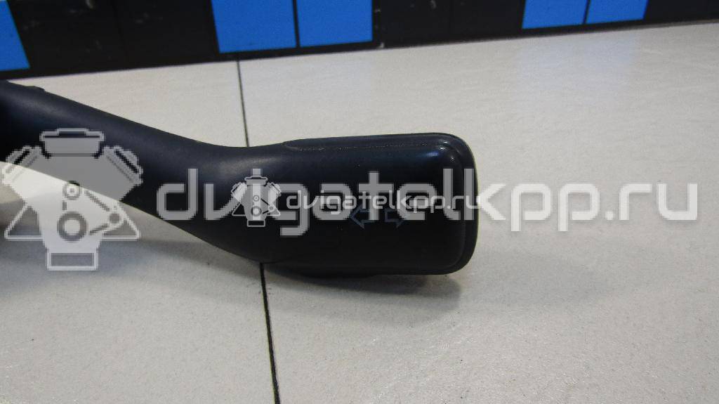 Фото Переключатель поворотов подрулевой  8L0953513G для Volkswagen New Beetle / Bora / Kaefer / Sharan / Golf {forloop.counter}}