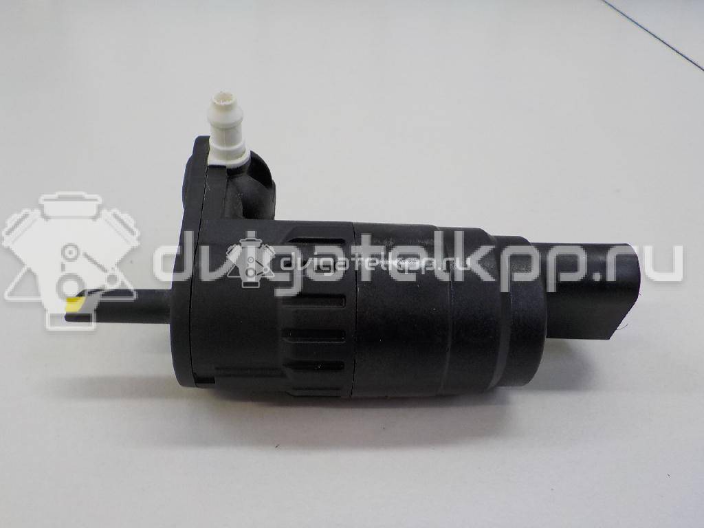 Фото Насос омывателя  1K6955651 для Volkswagen Scirocco / Tiguan / Touran / Up 121, 122, Bl1, Bl2 / Amarok S1B {forloop.counter}}