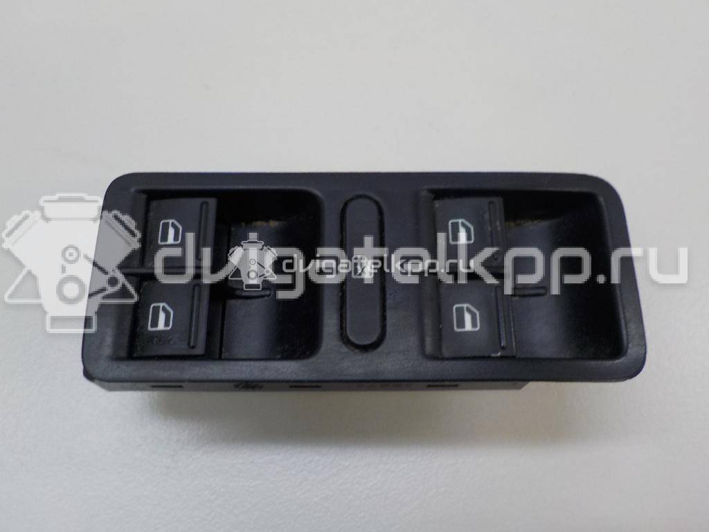 Фото Блок управления стеклоподъемниками  1K4959857B для Volkswagen Tiguan / Touran / Amarok S1B / Cc / Golf {forloop.counter}}