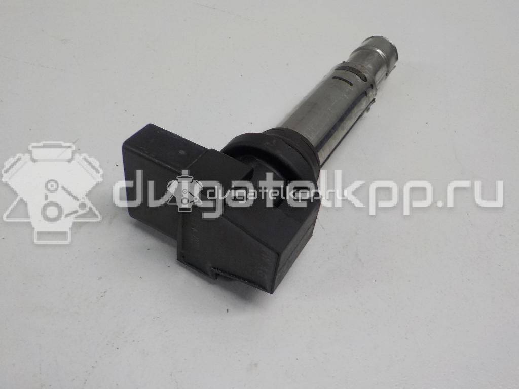 Фото Уплотнитель двери  036905715F для Volkswagen Scirocco / Tiguan / Touran / New Beetle / Bora {forloop.counter}}