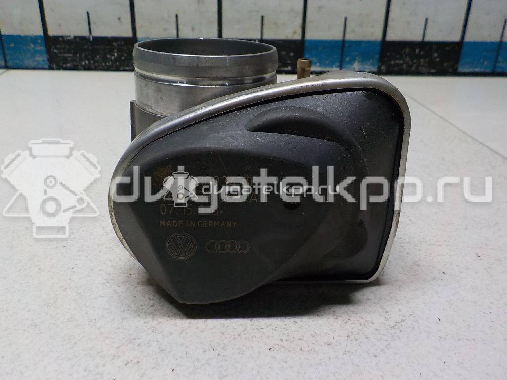 Фото Заслонка дроссельная электрическая  06A133062AT для Volkswagen Touran / Golf / Passat / Caddy / Jetta {forloop.counter}}