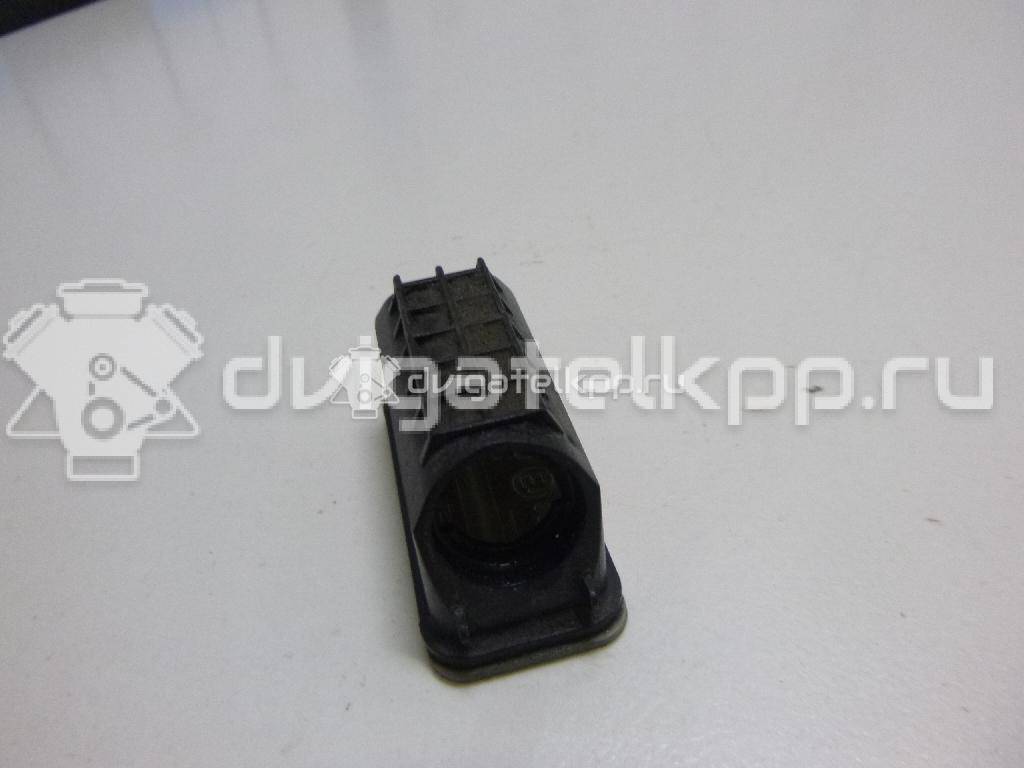 Фото Фонарь подсветки номера  5105886 для Ford Fiesta / Focus / Tourneo / C-Max / Ka {forloop.counter}}