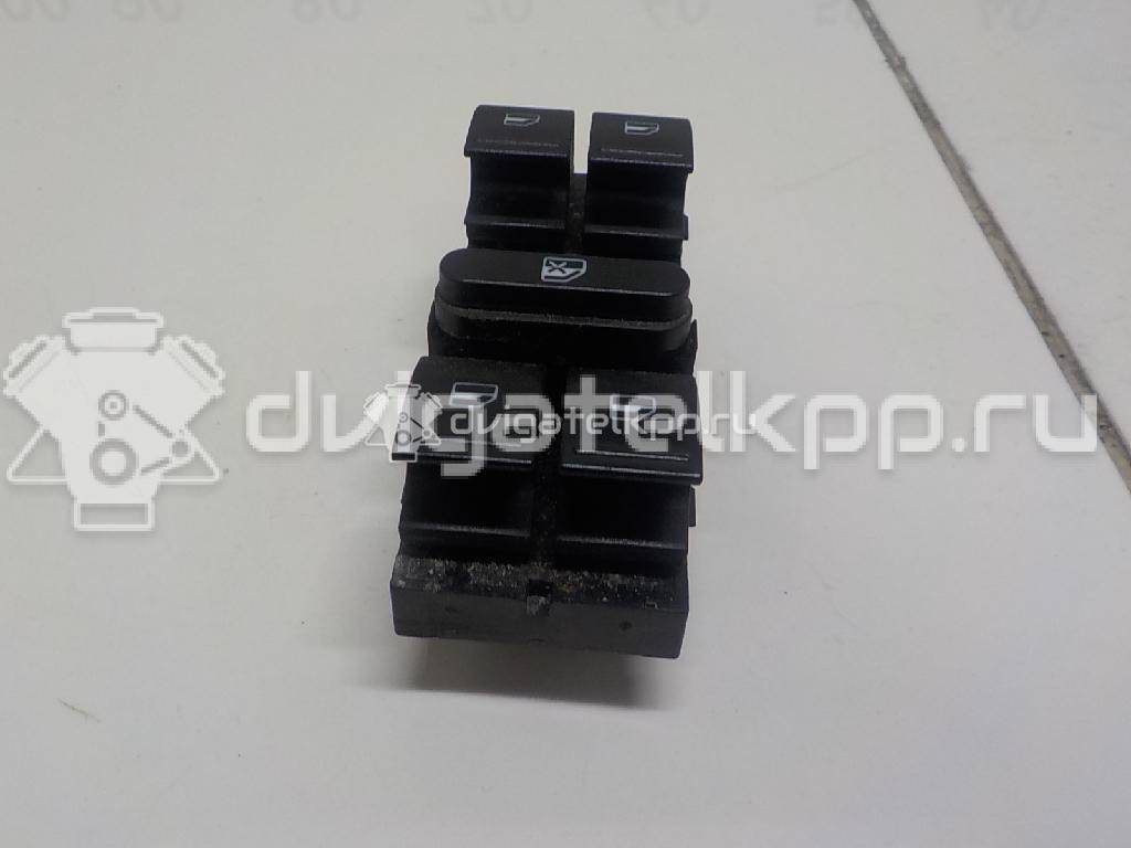 Фото Блок управления стеклоподъемниками  1K4959857CREH для Volkswagen Tiguan / Touran / Amarok S1B / Cc / Golf {forloop.counter}}