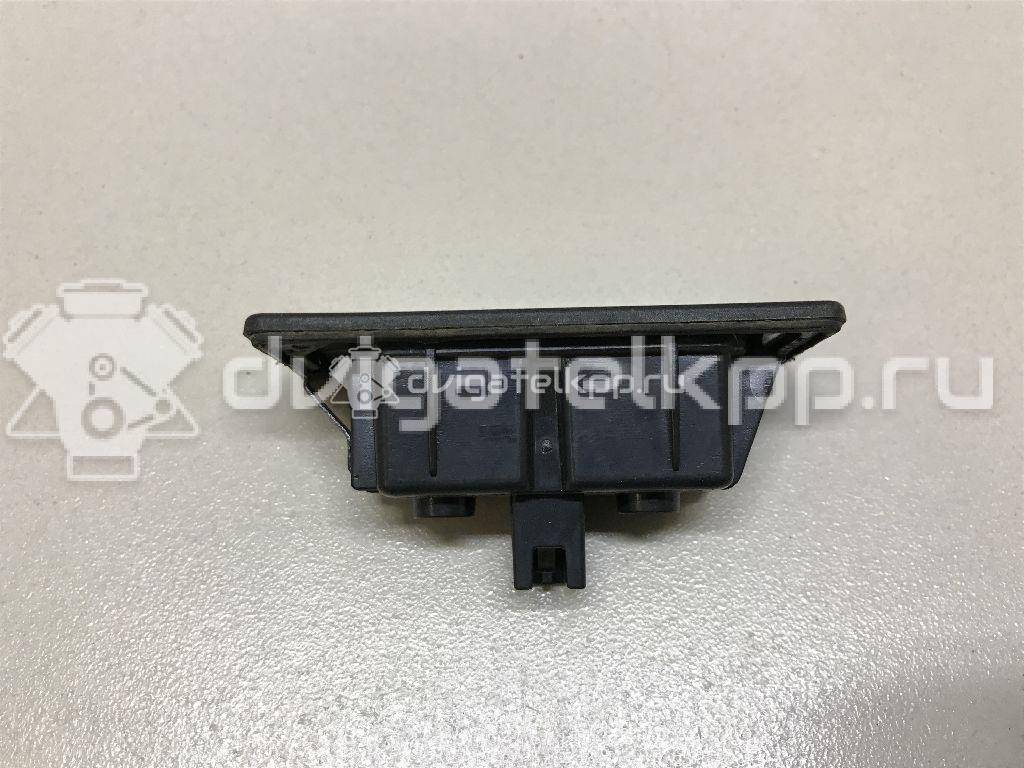 Фото Фонарь подсветки номера  4G0943021 для Audi A4 / A6 / A3 / A5 / Tt {forloop.counter}}